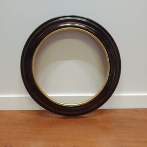 Van Hygan & Smythe Plate Frame Holder 8-8.5”  Wood  With Gold Trim